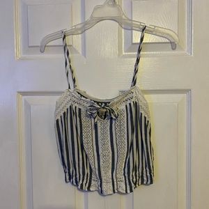 Cropped Stripped Lace Tank-top